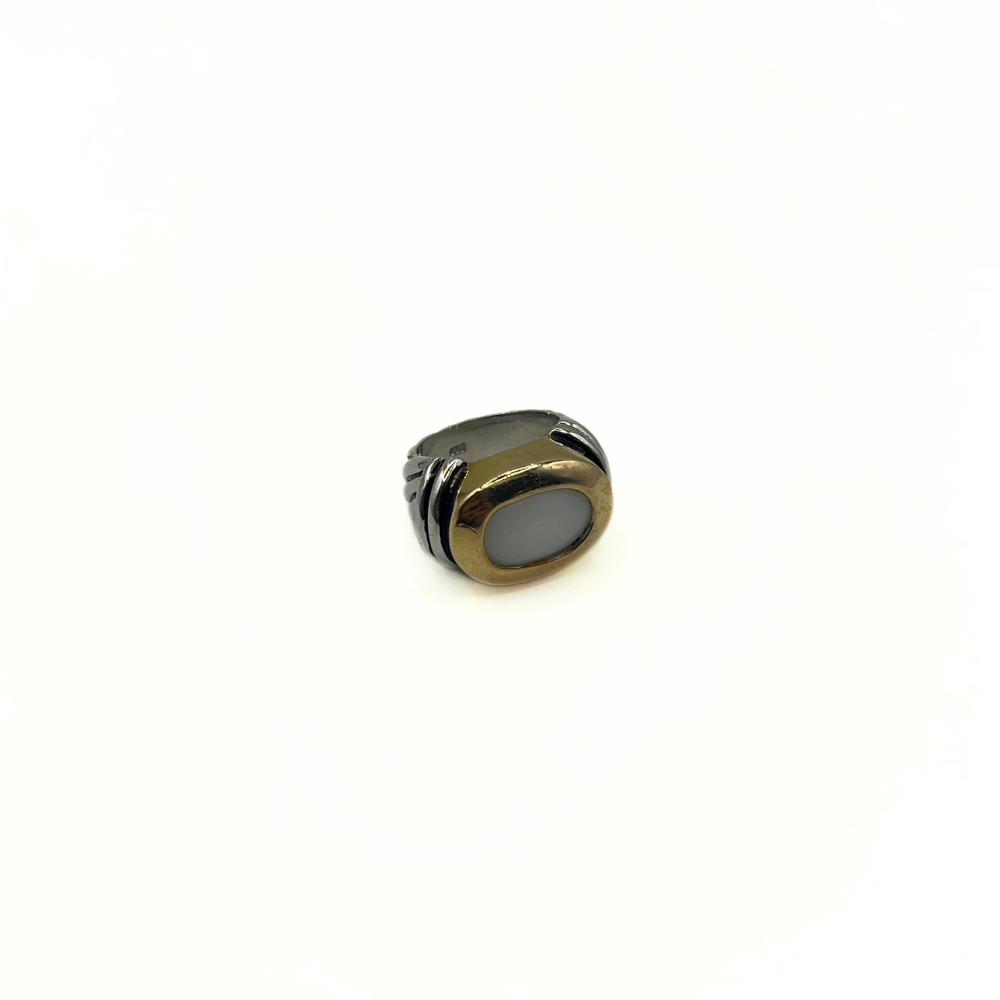 Vintage Two-Tone Oval White Stone Ring